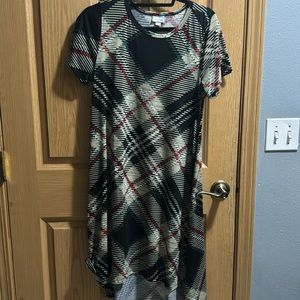 EUC LULAROE CARLY